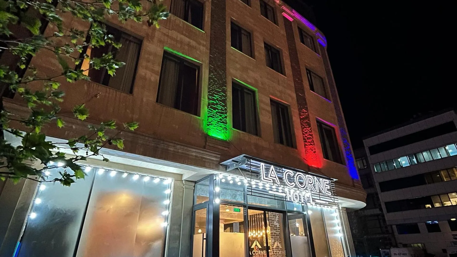 La Corne Hotel contacts